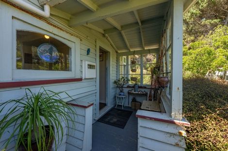 Photo of property in 16 Rangiuru Road, Otaki Beach, Otaki, 5512