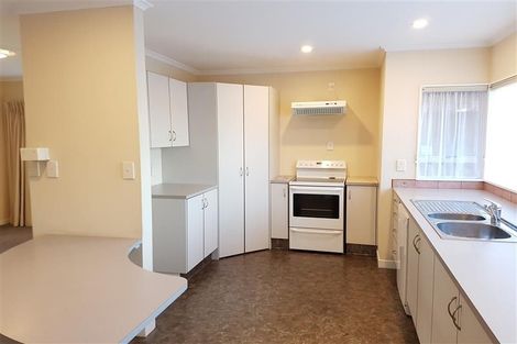 Photo of property in 4 Royal Oak Drive, Kelvin Grove, Palmerston North, 4414