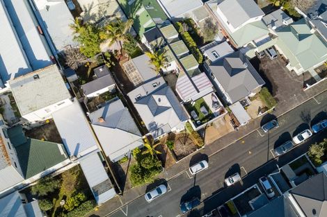 Photo of property in 24 Anne Street, Devonport, Auckland, 0624