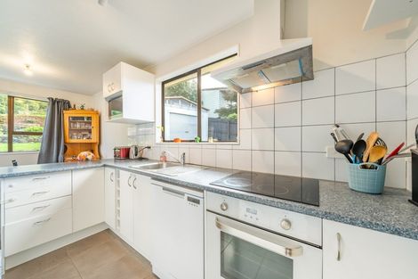 Photo of property in 57 Hartford Crescent, Totara Park, Upper Hutt, 5018