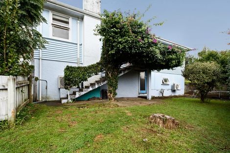 Photo of property in 6 Sardinha Place, Marfell, New Plymouth, 4310