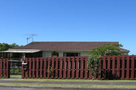Photo of property in 2 Neilon Place, Northcross, Auckland, 0632