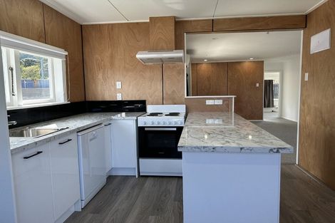 Photo of property in 126 Main Road, Waikanae, 5036