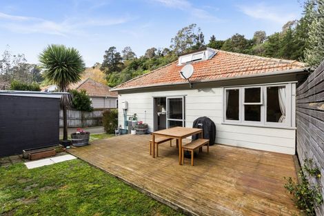Photo of property in 2 Main Street, Hospital Hill, Napier, 4110