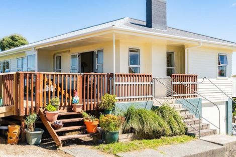 Photo of property in 46 Gorge Road, Maungaturoto, 0520