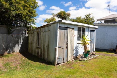 Photo of property in 2 Gladstone Street, Dannevirke, 4930