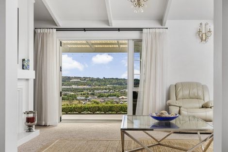 Photo of property in 21 Broadwater Close, Pyes Pa, Tauranga, 3112