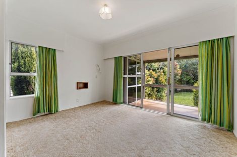 Photo of property in 40 Montgomery Avenue, Rothesay Bay, Auckland, 0630