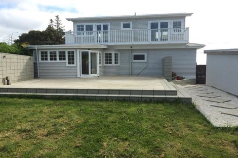 Photo of property in 465 East Coast Road, Murrays Bay, Auckland, 0630