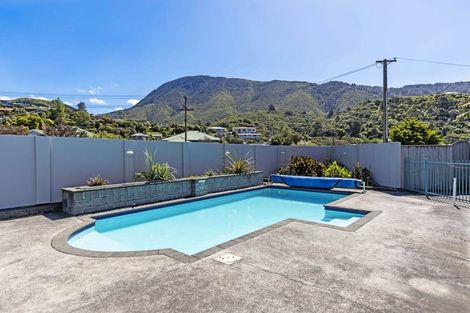 Photo of property in 36 Kent Street, Picton, 7220