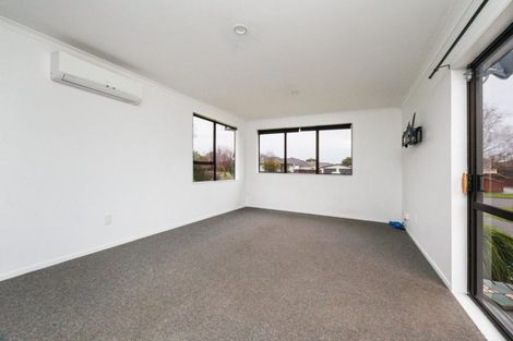 Photo of property in 4 Cedar Grove, Highbury, Palmerston North, 4412