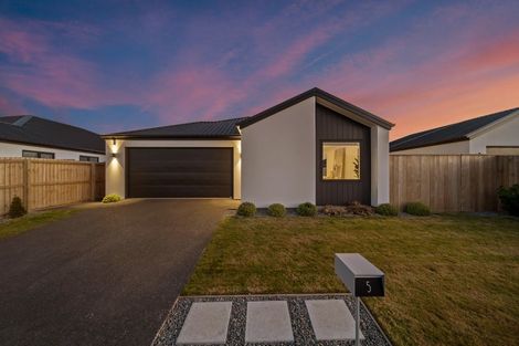 Photo of property in 5 Llew Summers Street, Belfast, Christchurch, 8051