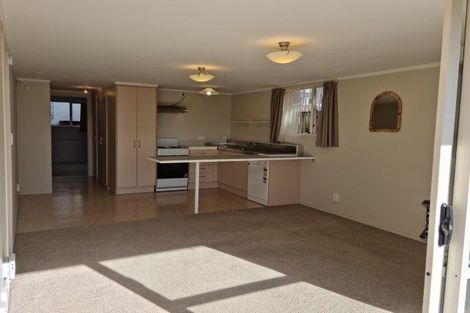 Photo of property in 32 Lewis Road, Pakuranga, Auckland, 2010