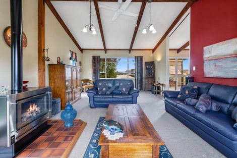 Photo of property in 3 Waitawa Place, Lynmore, Rotorua, 3010