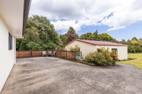 Photo of property in 11a Montrose Place, Highlands Park, New Plymouth, 4312