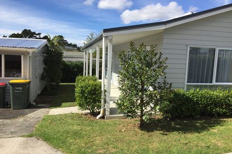 Photo of property in 44 Gossamer Drive, Pakuranga Heights, Auckland, 2010
