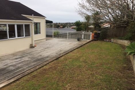 Photo of property in 36 Bronzewing Terrace, Unsworth Heights, Auckland, 0632