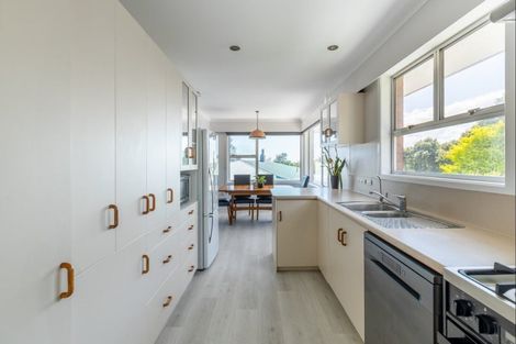 Photo of property in 5 Handley Place, Glen Avon, New Plymouth, 4312