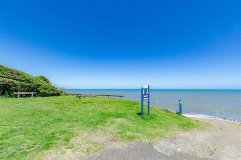 Photo of property in 72 Glen Road, Raumati South, Paraparaumu, 5032