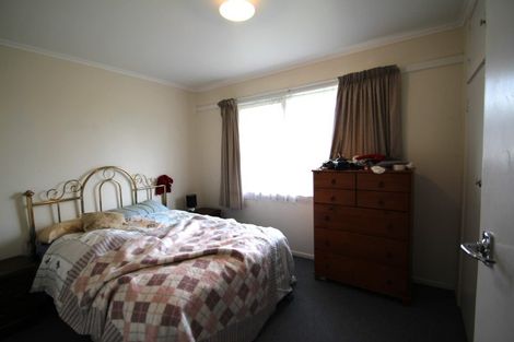 Photo of property in 26 West Coast Road, Glen Eden, Auckland, 0602