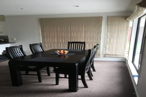 Photo of property in 24 Ashton Fitchett Drive, Brooklyn, Wellington, 6021