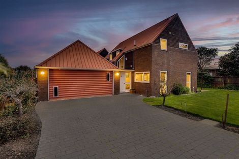 Photo of property in 1/143 Memorial Avenue, Burnside, Christchurch, 8053