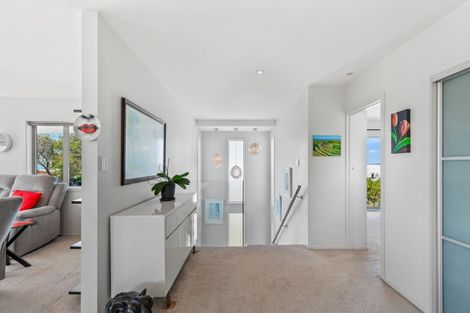 Photo of property in 1/20 Knights Road, Rothesay Bay, Auckland, 0630