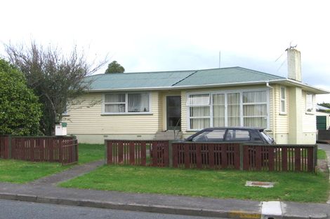 Photo of property in 23 Dawnhaven Drive, Te Atatu Peninsula, Auckland, 0610