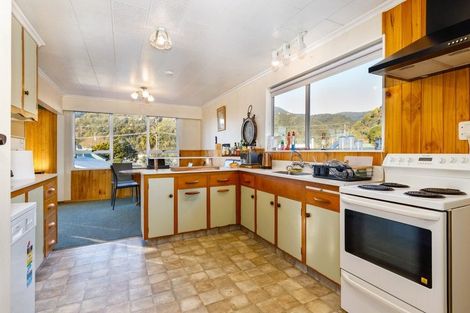 Photo of property in 51a Kent Street, Picton, 7220