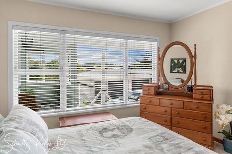 Photo of property in 25 Whaka Street, Maungaturoto, 0520