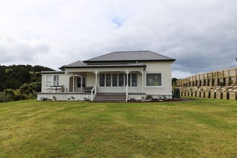 Photo of property in 206 Cape Rodney Road, Leigh, 0985