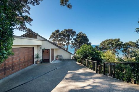 Photo of property in 19 View Road, Campbells Bay, Auckland, 0630