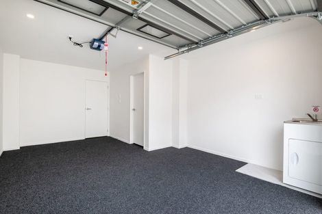 Photo of property in 8/94 Godley Road, Green Bay, Auckland, 0604