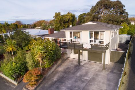 Photo of property in 77 Abraham Crescent, Milson, Palmerston North, 4414