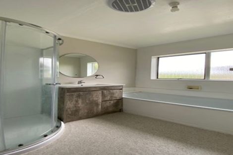 Photo of property in 184 Stapleford Crescent, Browns Bay, Auckland, 0630