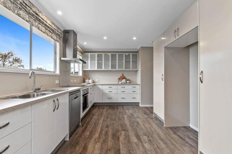 Photo of property in 422 Pukehangi Road, Pomare, Rotorua, 3015