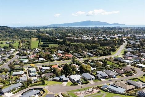 Photo of property in 16 Matuhi Street, Waikanae, 5036