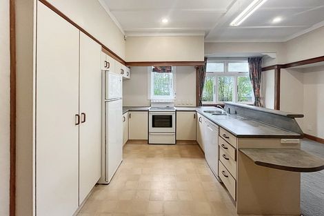 Photo of property in 19 Brightwater Terrace, Terrace End, Palmerston North, 4410