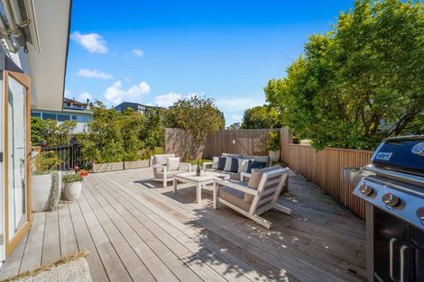 Photo of property in 5 Chevron Place, Castor Bay, Auckland, 0620