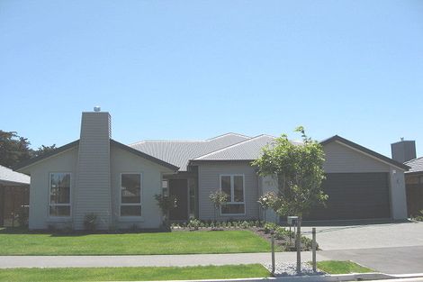 Photo of property in 18 Reka Street, Parklands, Christchurch, 8083