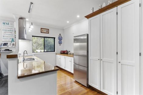 Photo of property in 20a Ocean View Road, Hatfields Beach, Orewa, 0931