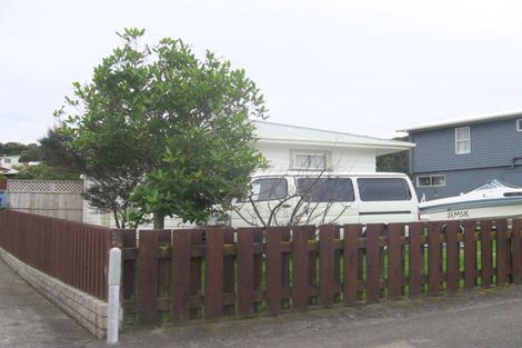 Photo of property in 14 Clematis Grove, Maungaraki, Lower Hutt, 5010
