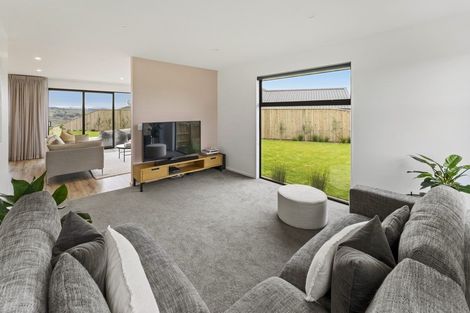 Photo of property in 48 Katania Heights, Brightwater, 7022