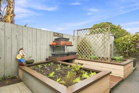 Photo of property in 6 Waharua Place, Tawhero, Whanganui, 4501