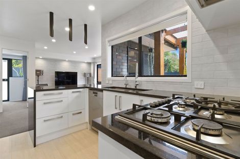 Photo of property in 20 Station Road, Huapai, Kumeu, 0810