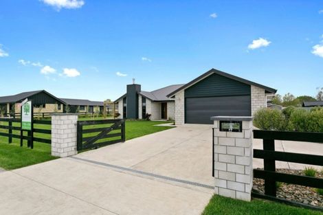 Photo of property in 17 Baxter Michael Crescent Cambridge Waipa District