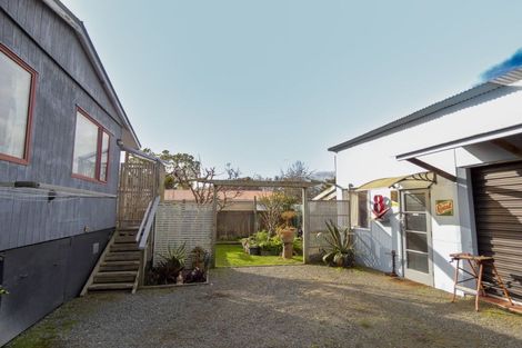 Photo of property in 5 Te Whena Street, Otaki Beach, Otaki, 5512