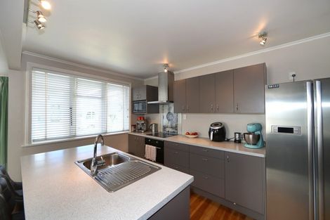 Photo of property in 712 Grove Road, Mayfair, Hastings, 4122