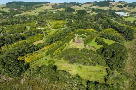 Photo of property in 882 South Head Road, South Head, Helensville, 0874