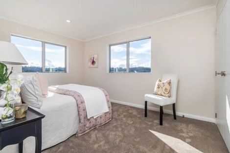 Photo of property in 11 Mettam Drive, Swanson, Auckland, 0614